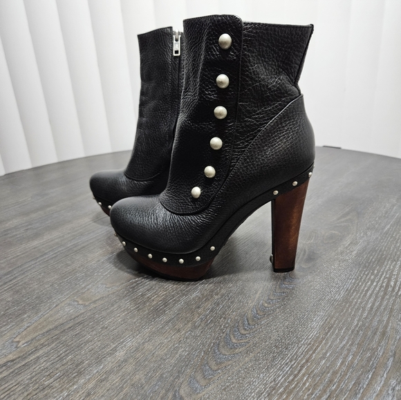 Women's Cosima Ugg Studded Boots - Picture 2 of 9